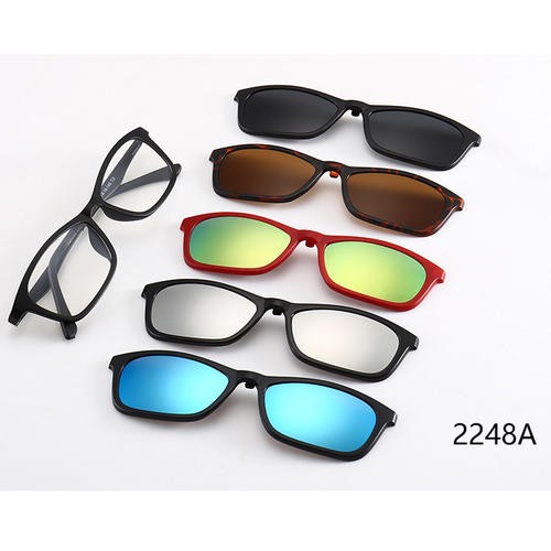 TR Clips On Sunglasses 5 In 1 T5252248